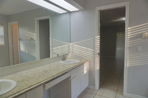House in Lake Wales, Florida 3 bedrooms, 154.4 sq.m. № 2377861 - photo 15
