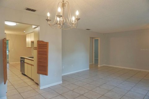 House in Lake Wales, Florida 3 bedrooms, 154.4 sq.m. № 2377861 - photo 5