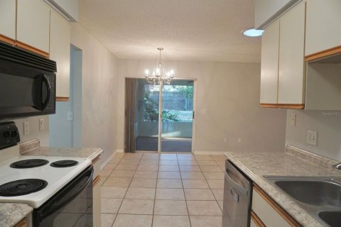House in Lake Wales, Florida 3 bedrooms, 154.4 sq.m. № 2377861 - photo 6