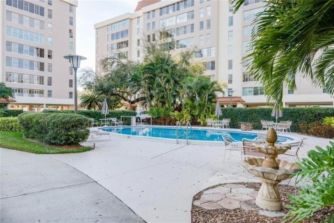 Condo in Tampa, Florida, 2 bedrooms  № 2230463 - photo 29