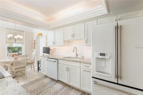 Condo in Tampa, Florida, 2 bedrooms  № 2230463 - photo 12