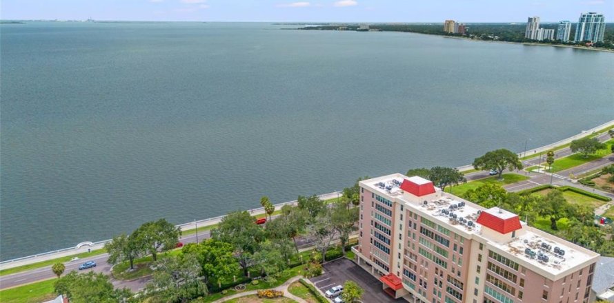 Condo in Tampa, Florida, 2 bedrooms  № 2230463