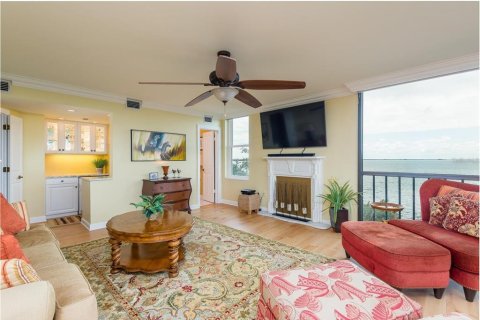 Condo in Tampa, Florida, 2 bedrooms  № 2230463 - photo 24