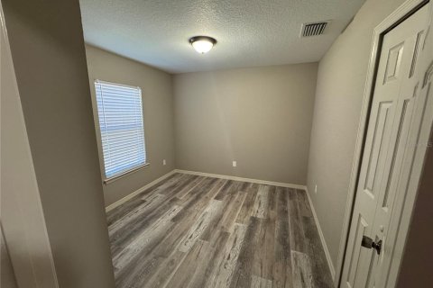 House in Summerfield, Florida 3 bedrooms, 99.59 sq.m. № 1559148 - photo 14