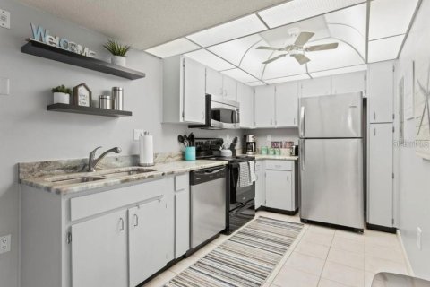 Condominio en alquiler en Port Charlotte, Florida, 2 dormitorios, 72.74 m2 № 1677343 - foto 9