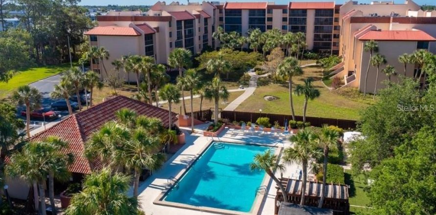 Condo à Port Charlotte, Floride, 2 chambres № 1677343