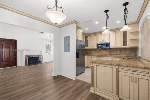 Снять в аренду виллу или дом в Майами, Флорида 2 спальни, 111.48м2, № 2005573 - фото 6