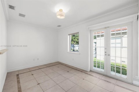 Снять в аренду виллу или дом в Майами, Флорида 2 спальни, 111.48м2, № 2005573 - фото 9