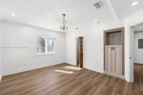 Снять в аренду виллу или дом в Майами, Флорида 2 спальни, 111.48м2, № 2005573 - фото 13