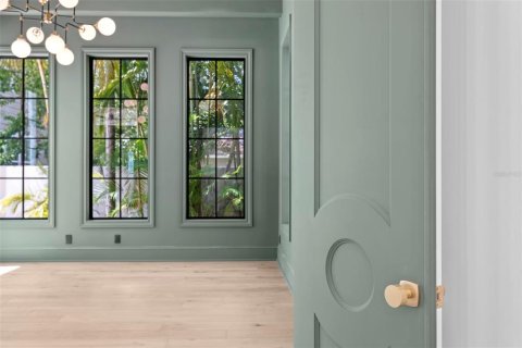 Casa en venta en Tampa, Florida, 5 dormitorios, 619.75 m2 № 2319101 - foto 16