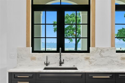 Casa en venta en Tampa, Florida, 5 dormitorios, 619.75 m2 № 2319101 - foto 29
