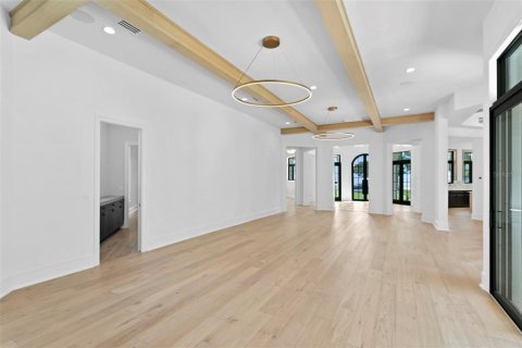 Casa en venta en Tampa, Florida, 5 dormitorios, 619.75 m2 № 2319101 - foto 13