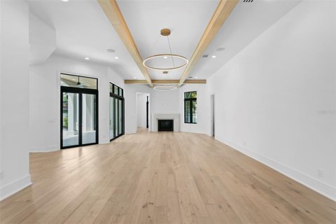 Casa en venta en Tampa, Florida, 5 dormitorios, 619.75 m2 № 2319101 - foto 9