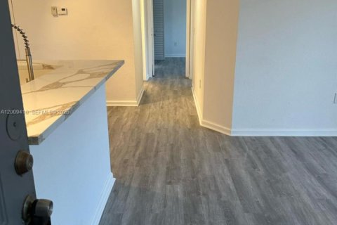 Copropriété à louer à Homestead, Floride: 2 chambres, 83.15 m2 № 2170993 - photo 4