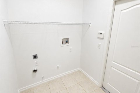 House in Tampa, Florida 4 bedrooms, 238.2 sq.m. № 2314497 - photo 25