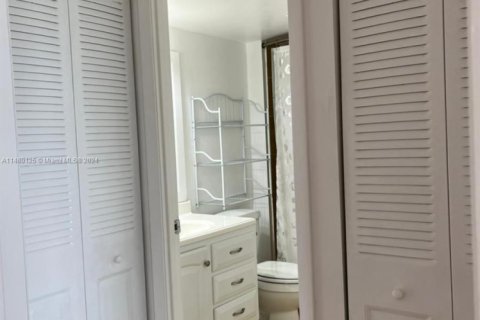 Copropriété à vendre à Aventura, Floride: 2 chambres, 121.98 m2 № 1867599 - photo 12