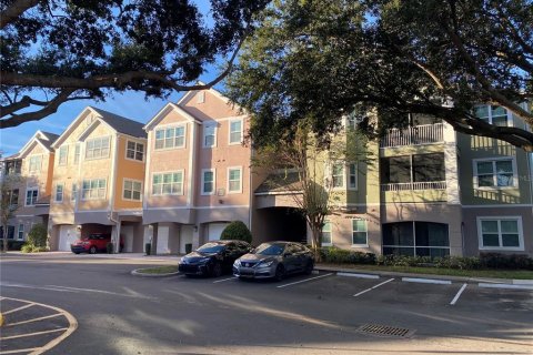 Condo in Orlando, Florida, 2 bedrooms  № 2118076 - photo 2