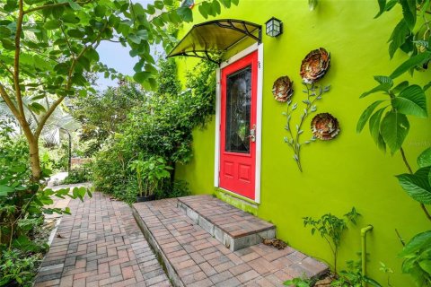 Casa en venta en Tampa, Florida, 8 dormitorios, 139.82 m2 № 1904568 - foto 17