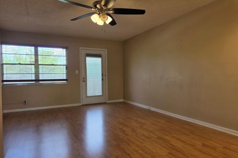 Condominio en venta en Coconut Creek, Florida, 1 dormitorio, 74.14 m2 № 2251156 - foto 9