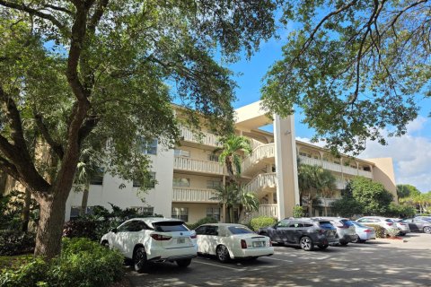 Condo in Coconut Creek, Florida, 1 bedroom  № 2251156