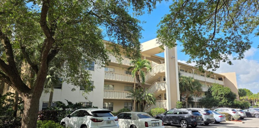 Condominio en Coconut Creek, Florida, 1 dormitorio № 2251156