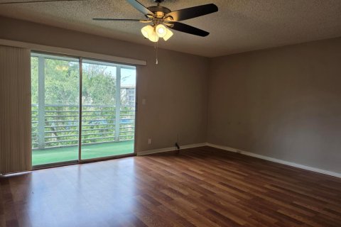 Condominio en venta en Coconut Creek, Florida, 1 dormitorio, 74.14 m2 № 2251156 - foto 3