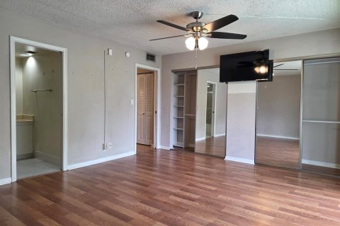 Condominio en venta en Coconut Creek, Florida, 1 dormitorio, 74.14 m2 № 2251156 - foto 6
