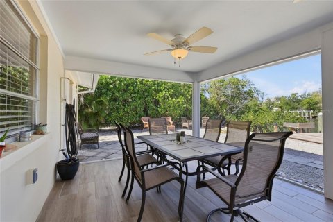 House in Anna Maria, Florida 2 bedrooms, 113.62 sq.m. № 2151076 - photo 22