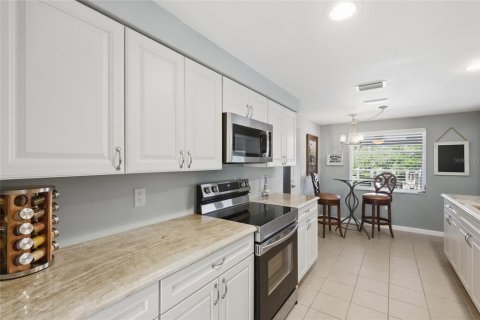 House in Anna Maria, Florida 2 bedrooms, 113.62 sq.m. № 2151076 - photo 8