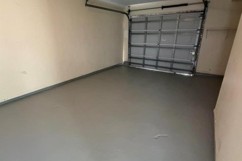 Купить таунхаус в Порт-Сент-Луси, Флорида 4 комнаты, 85.56м2, № 2181132 - фото 18