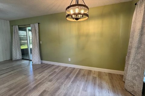 Villa ou maison à louer à Ocala, Floride: 3 chambres, 100.52 m2 № 2427127 - photo 6