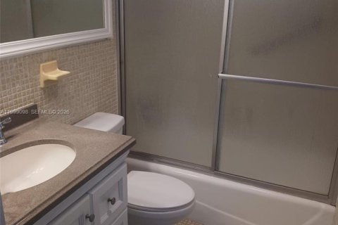 Condo in Aventura, Florida, 1 bedroom  № 2060999 - photo 10