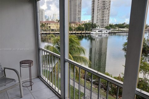 Condo in Aventura, Florida, 1 bedroom  № 2060999