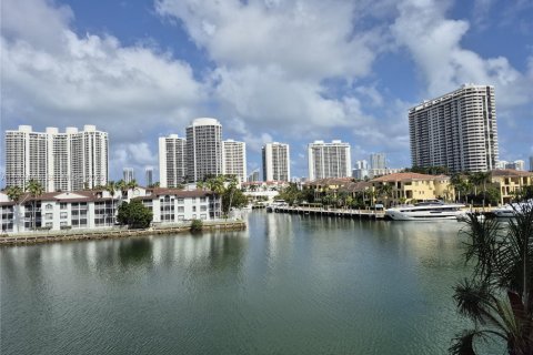 Condo in Aventura, Florida, 1 bedroom  № 2060999 - photo 3