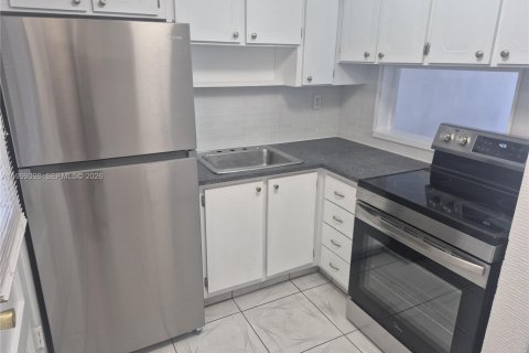 Condo in Aventura, Florida, 1 bedroom  № 2060999 - photo 8
