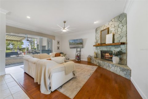 Casa en venta en Mount Dora, Florida, 5 dormitorios, 517.74 m2 № 1803299 - foto 12