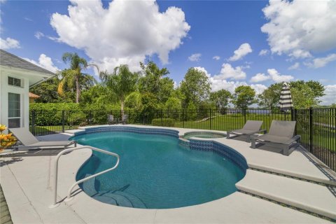 Casa en venta en Mount Dora, Florida, 5 dormitorios, 517.74 m2 № 1803299 - foto 4