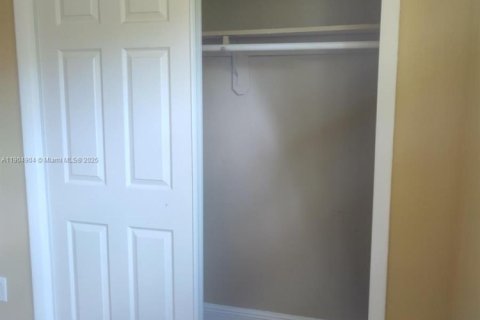 Купить коммерческую недвижимость в Майами, Флорида 410.72м2, № 1956082 - фото 6