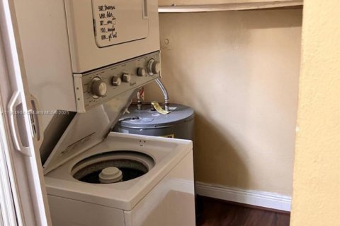 Купить коммерческую недвижимость в Майами, Флорида 410.72м2, № 1956082 - фото 20