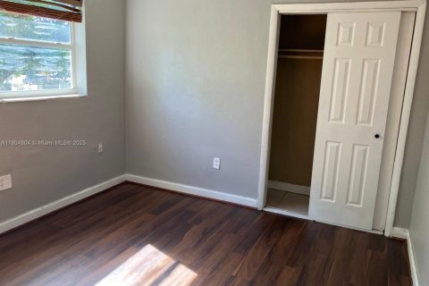 Купить коммерческую недвижимость в Майами, Флорида 410.72м2, № 1956082 - фото 21