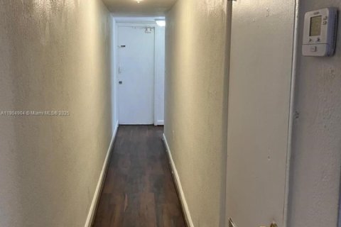 Купить коммерческую недвижимость в Майами, Флорида 410.72м2, № 1956082 - фото 15