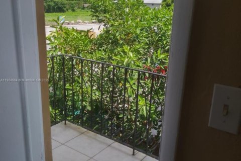 Купить коммерческую недвижимость в Майами, Флорида 410.72м2, № 1956082 - фото 25