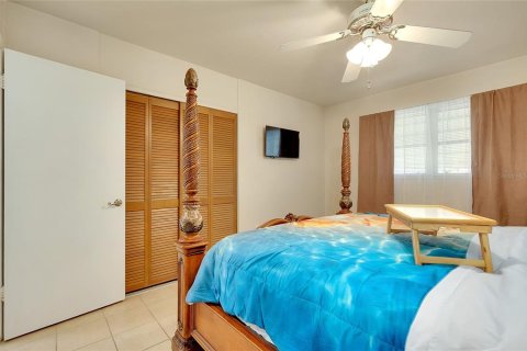 House in Port Charlotte, Florida 4 bedrooms, 167.04 sq.m. № 2223785 - photo 29