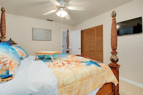 House in Port Charlotte, Florida 4 bedrooms, 167.04 sq.m. № 2223785 - photo 28