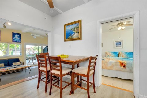 House in Port Charlotte, Florida 4 bedrooms, 167.04 sq.m. № 2223785 - photo 10