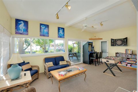 House in Port Charlotte, Florida 4 bedrooms, 167.04 sq.m. № 2223785 - photo 19