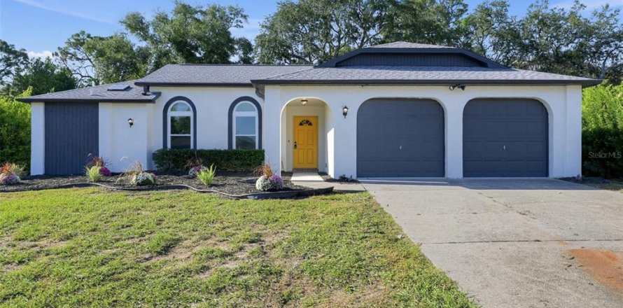 Villa ou maison à Lecanto, Floride 3 chambres, 147.25 m2 № 2437354