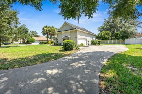 Villa ou maison à vendre à Belleview, Floride: 4 chambres, 264.59 m2 № 1908296 - photo 3