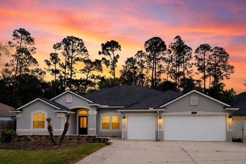 House in Saint Augustine, Florida 4 bedrooms, 282.89 sq.m. № 2235616