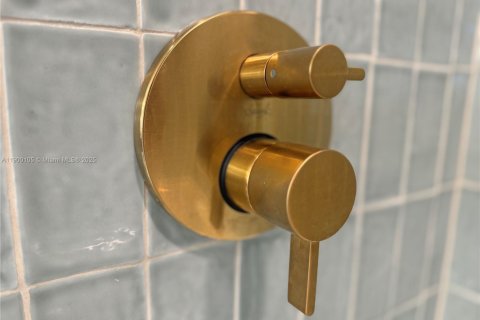 Купить кондоминиум в Майами, Флорида 1 спальня, 50.17м2, № 2015132 - фото 18